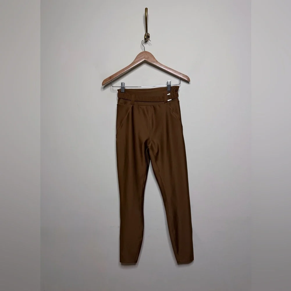 ALO Yoga Airlift High-Waist 7/8 Charmer Legging in Cinnamon Brown